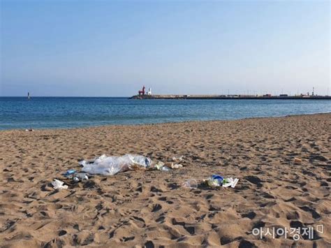 아름답기로 소문난 제주 해변 쓰레기더미로 몸살…인권 문제 있어 새벽 청소 불가능 아시아경제