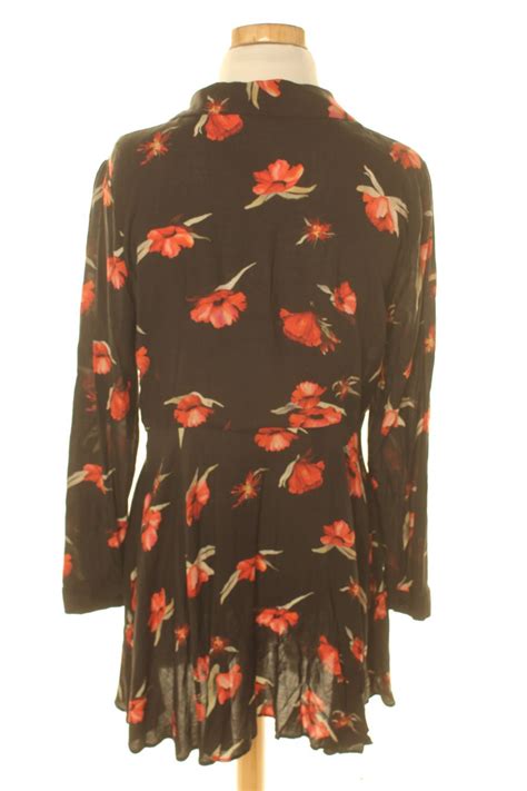 Robe Casual Zara De La Taille L De Couleur Fleurs