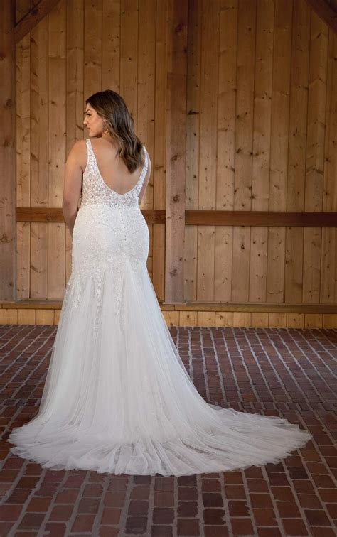 Sexy Lace Fit And Flare Wedding Dress Essense Of Australia