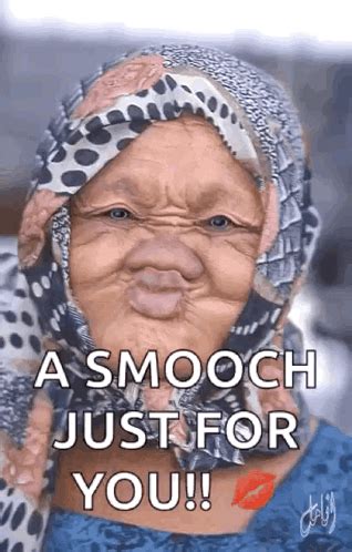 smooch blow kiss gif smooch blow kiss mwuah discover share gifs
