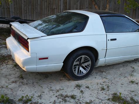 Parting Out Complete 1991 White Firebird Third Generation F Body