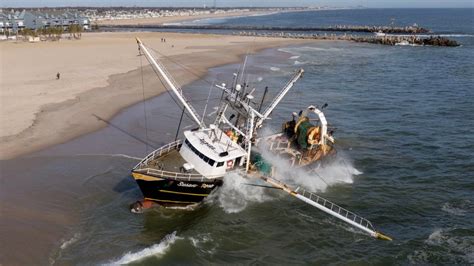 Commercial Fishing Boat Susan Rose Grounded At Point Pleasant Beach