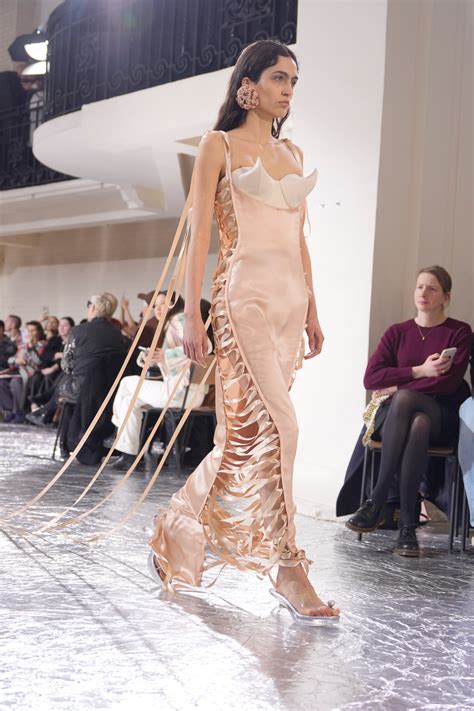 Jean Paul Gaultier X Simone Rocha Looks Spectaculaires Vus Au