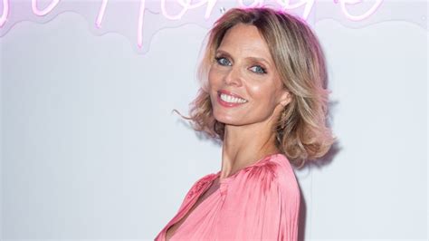 Sylvie Tellier Maman Rares Photos De Ses Enfants Visage D Couvert