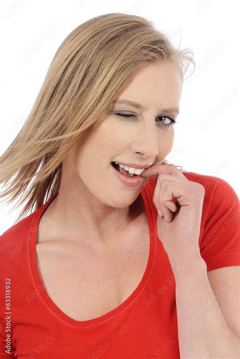 Femme Blonde Faisant Un Clin D Oeil Stock Photo Adobe Stock