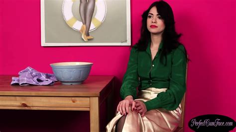 Dicksucking British Babe Facialized In POV