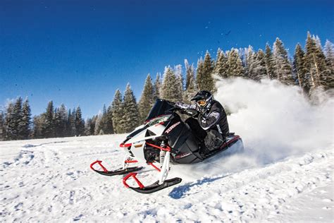 Arctic Cat Unveils 2017 Snowmobile Models | Business Wire