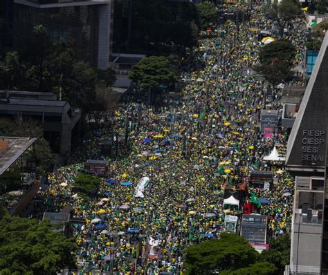 Bolsonaro chega a São Paulo para participar de ato do 7 de Setembro