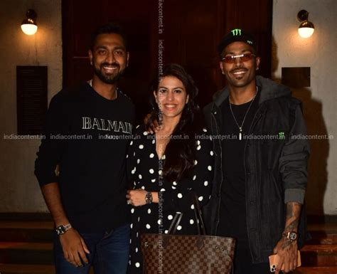 Buy Mumbai Indian Cricketer Krunal Pandya With His Wife Pankhuri Sharma And Brother And