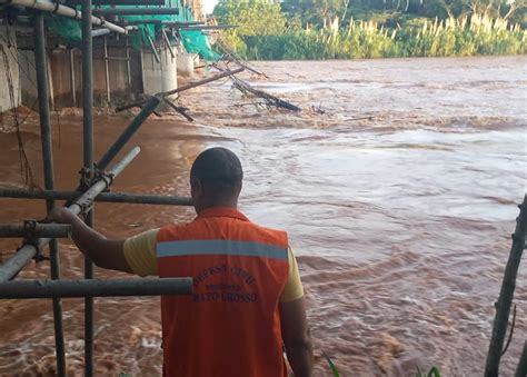 MONITORAMENTO Chuvas elevam nível do Rio Vermelho em Rondonópolis