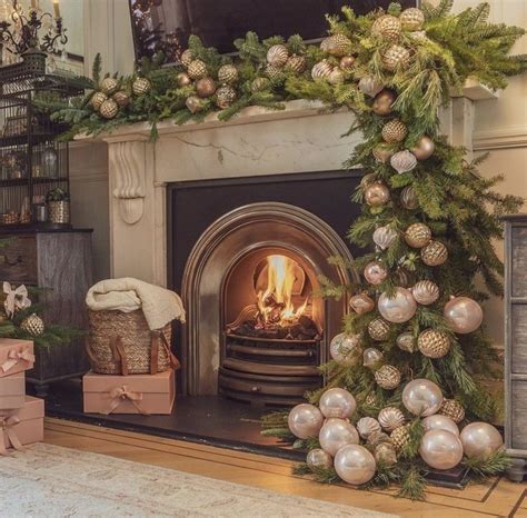 45 Most Beautiful Christmas Fireplace Decorations Artofit