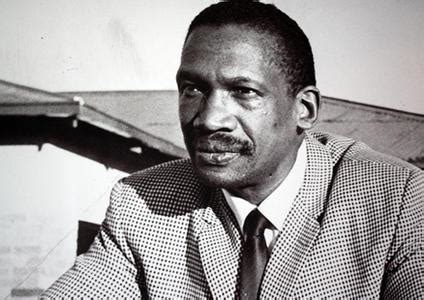 Robert Sobukwe, first president of the PAC | South African History Online