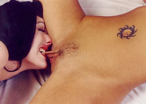 Raven Haired Babe Ties Up And Fucks Her Girlfriend Photos