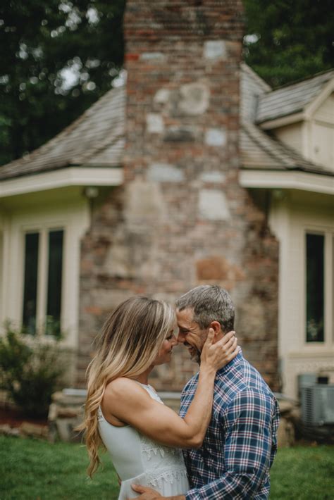 Outdoor Engagement Photography - Cinderella Wedding Co