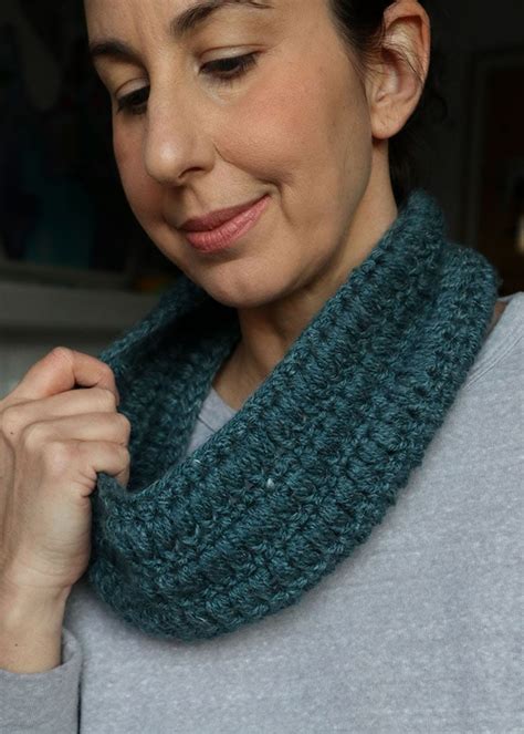 One Skein Puff Stitch Cowl Crochet Pattern My Poppet Makes