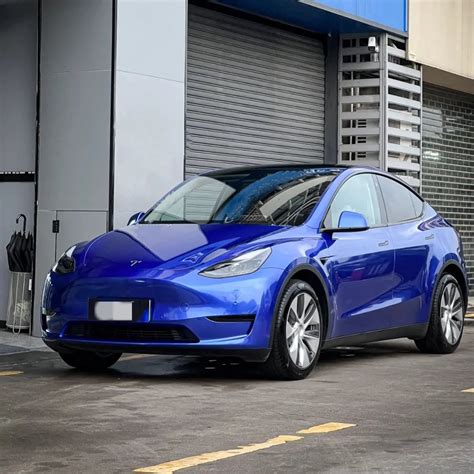 Gloss Metallic Cobalt Blue Car Wrap – RAXTiFY