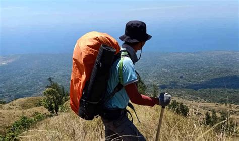 Aktivitas Pendakian Di Gunung Agung Ditutup Selama Karya Ida Betara