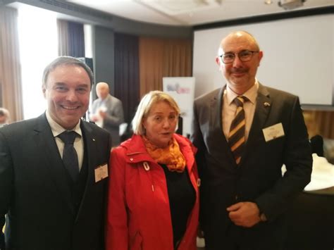 Business breakfast SLO CRO Business Club in Ljubljana — Diplomacy