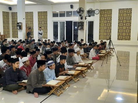 3 Santri Berhasil Simakkan Hafalan Al Quran 30 Juz Dalam Dua Hari