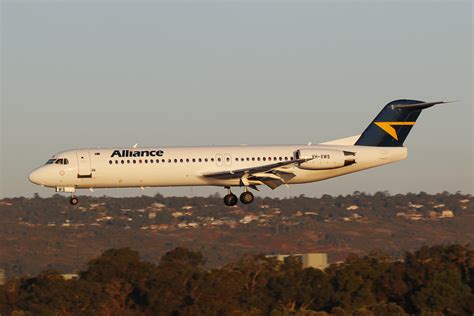 VH XWS Alliance Airlines Fokker 100 F 28 0100 Lloyd Cartwright