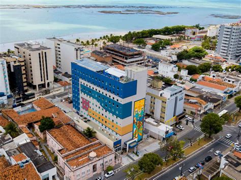 Hotel Em Maceió Moderno Com Vista Para O Mar Mercure All