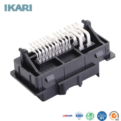 Ikari 24 Pin Macho Conector PCB proveedor automotriz China estéreo para