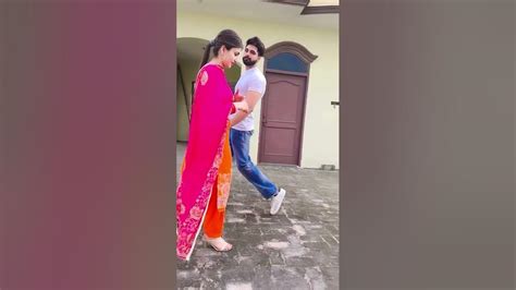 💖 ਚਕਦੀ ਨੀ ਫੋਨ ਮੇਰਾ ਜਾਣਕੇ 🥰💖😘 Couple Loves 💝🥰shorts Youtube