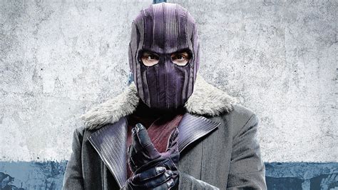 Ladda ner Disneyplus Baron Zemo Blir En Bra Bakgrundsbild För Din Dator