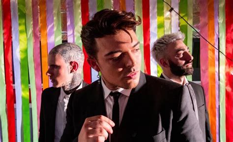 Italodisco Testo Significato Video Del Brano Dei The Kolors