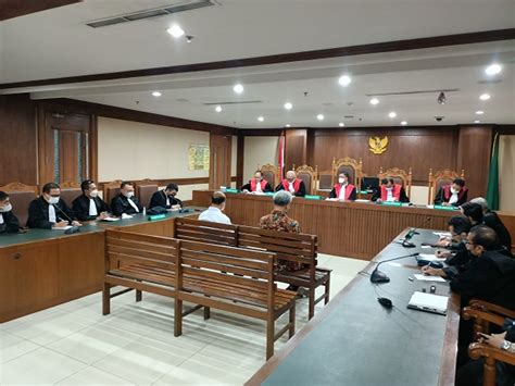 Divonis 4 Tahun Penjara Terdakwa Korupsi E KTP Pertimbangkan Banding