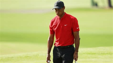 Tiger Woods parte médico está siendo operado por graves lesiones en