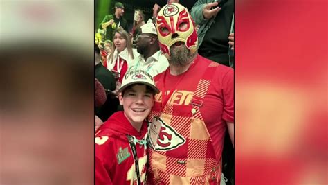 Kid Who Jason Kelce 'Stole' Luchador Mask From Wants it Back - TMSPN