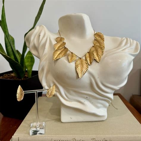 Trifari Jewelry Vintage Napier Goldtone Leaf Necklace And Earring