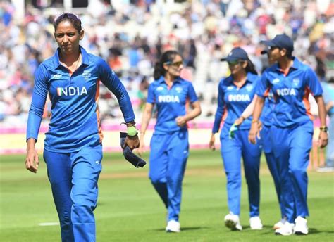 Women S T20 WC Manjrekar Hails Harmanpreet S Gritty Inning In India S