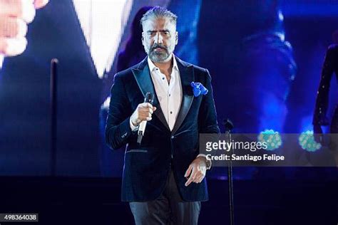 34 Alejandro Fernandez Confidencias World Tour New York New York Stock