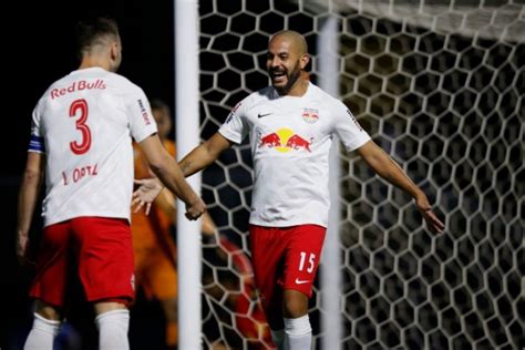 Em Jogo De Gols Bizarros Bragantino Faz 3 X 0 No Sport E Chega Ao G4