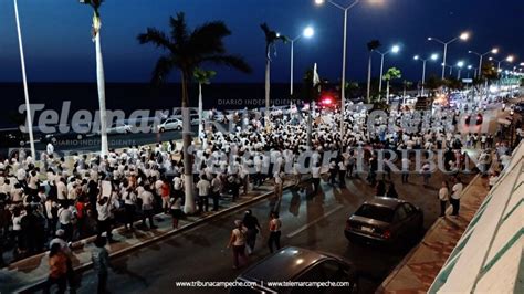 Miles de campechanos marchan en apoyo a policías y exigen la salida de