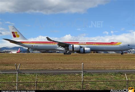 EC IZY Iberia Airbus A340 642 AviacionCR Net