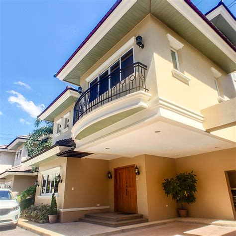 Townhouse New Manila Brgy Mariana Quezon City House And Lot