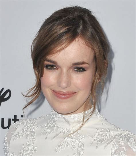 Pictures Of Elizabeth Henstridge