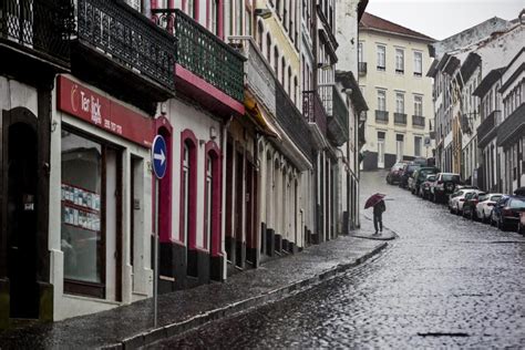 Ilhas dos grupos Oriental e Central dos Açores aviso amarelo por