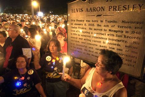 Elvis Week Candlelight Vigil [VIDEO]