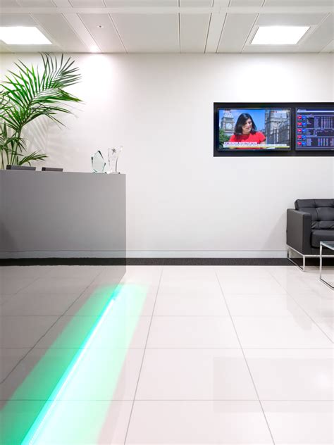 Etx Capital Fast Track Office Design - Case Study | Oktra