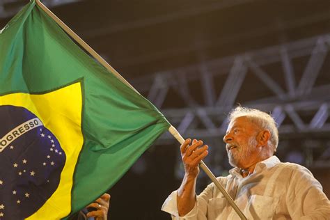 Lula è il nuovo Presidente del Brasile ma Bolsonaro non accetta la