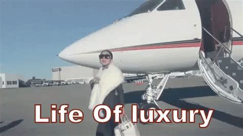 Luxury GIFs Tenor