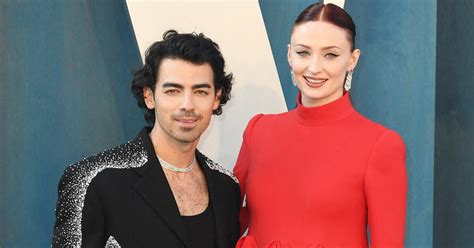 Sophie Turner Et Joe Jonas Futurs Parents Très Amoureux Avant L