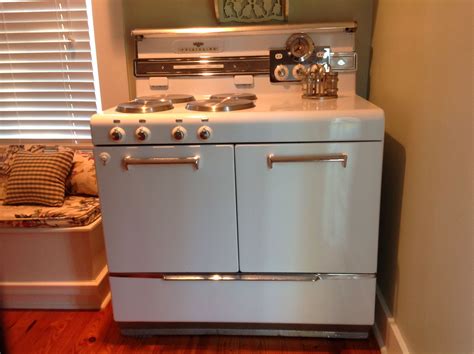 Vintage 1950s Frigidaire Stove Still Works Great Vintage Stoves