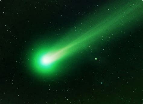 An Extremely Rare Green Comet Is About To Fly Past Earth After About