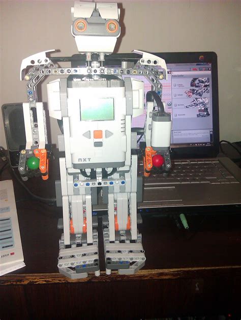 Lego Mindstorms NXT 2 0 Humanoid