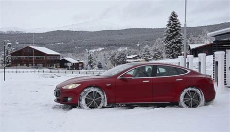 Island Tesla Model S Wintertest Sieger Im Vergleich Mit Anderen